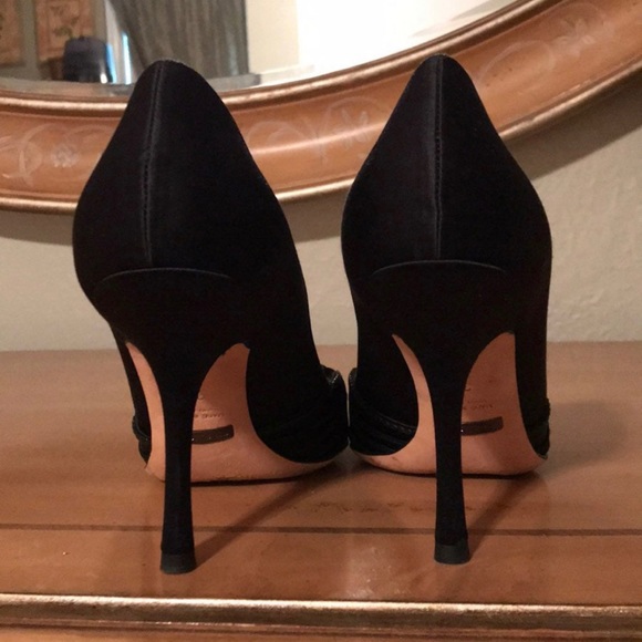 Giorgio Armani satin woven pumps. - Picture 8 of 12